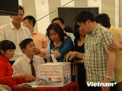 ชมรมชาวเวียดนามที่อาศัยในนอร์เวย์มุ่งใจสู่ปิตุภูมิ